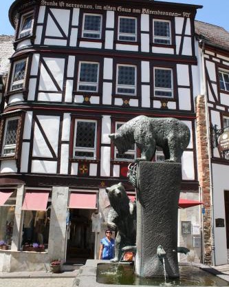 Am Bärenbrunnen