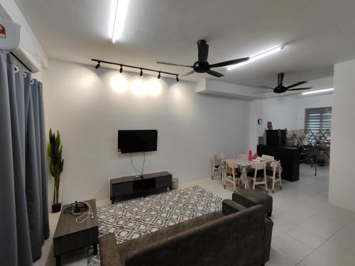 AM Homestay Melaka Dua Tingkat 4Room 3Bathroom