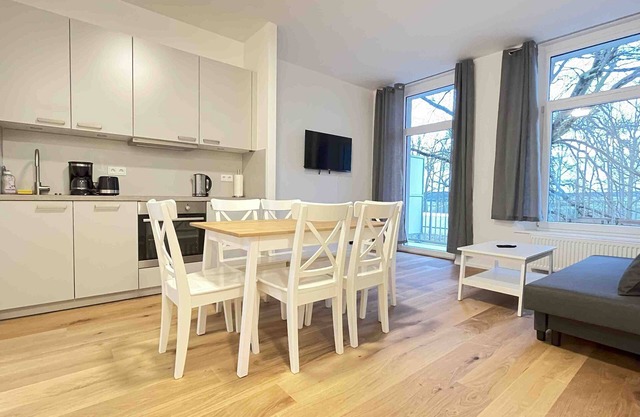 (AM1056) Modern fitter's apartment