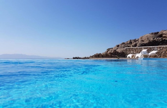 Amallini Suites Mykonos - Villa with Private Pool & Plunge Pool, Hot Tub Spa