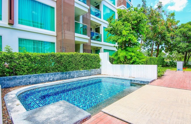 Amari residents apartment good location and quiet area , swimming pool ,beach .