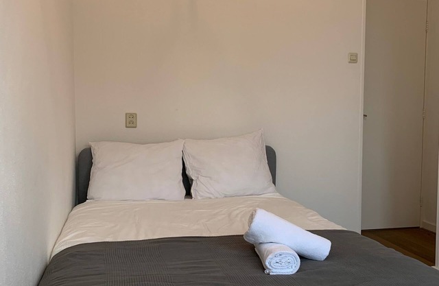 Amary room 2 - One Bedroom Bed and Breakfast, Sleeps 1