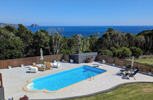 Amazing 180° Ocean View 3 Bedroom Villa w/Swimming Pool