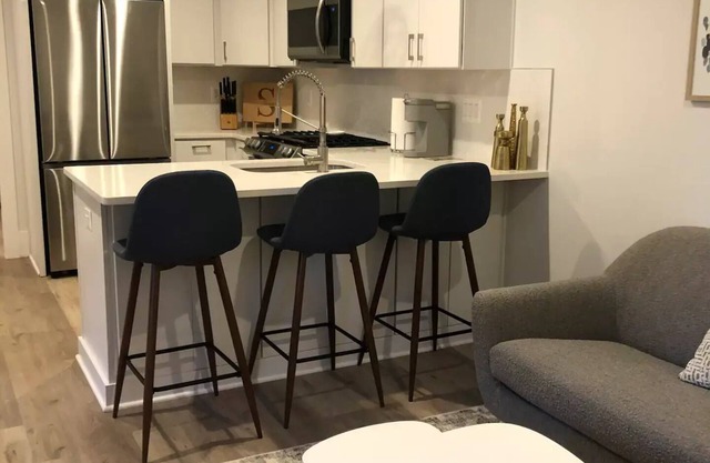 Amazing 2 bedroom apt - centrally located in DC!nn