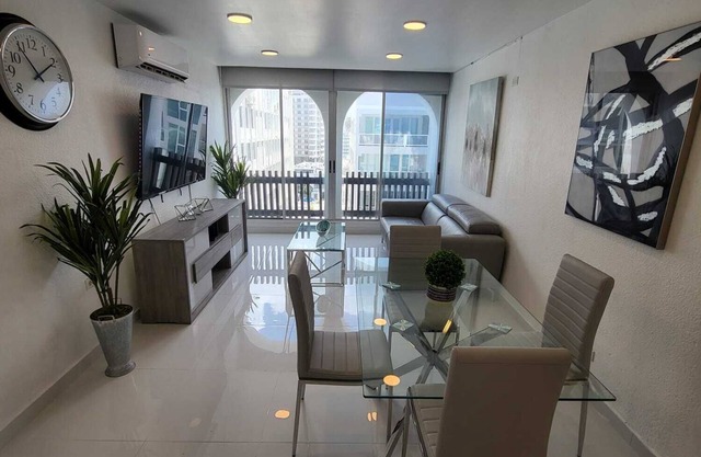 Amazing 2 bedroom in Condado Ashford Ave