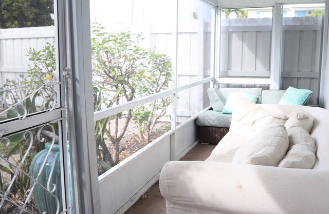 Amazing 2BR walking distance to Beach