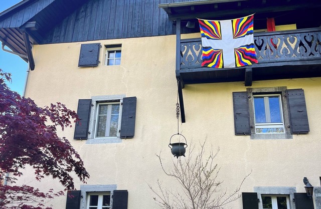 Amazing 3-bedroom house with WiFi in charming historic St Triphon