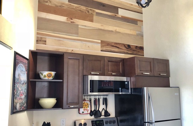 Amazing 3 Bedroom, practically on the slopes Newly renovated w/Brand new kitchen