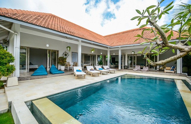 Amazing 3 bedroom Villa in the southern peninsula of Bali
