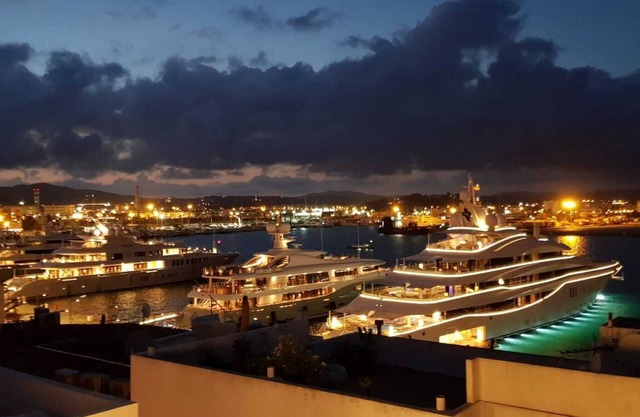 Amazing 360° Seaview luxury apartment in the hearth of Ibiza