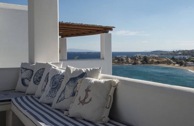 Amazing Aiolos home with amazing sea view, 2' from Logaras sandy beach
