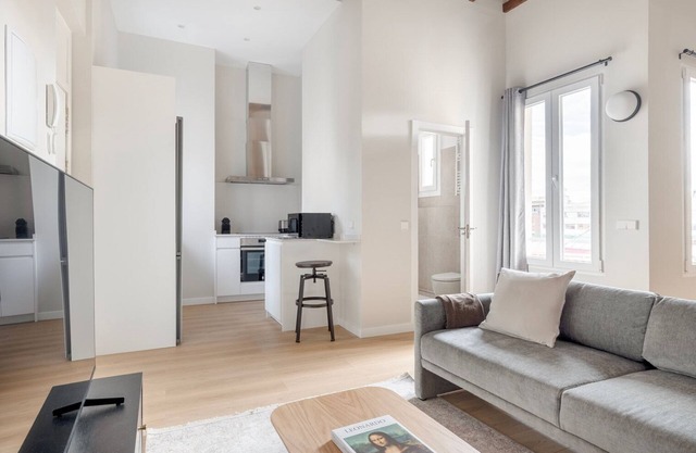 Amazing Almagro 1BR w/Doorman, in the heart of Madrid, by Blueground
