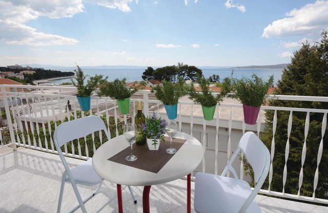 Amazing apartment in Baska Voda
