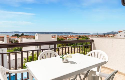 Amazing Apartment In Kastel Kambelovac