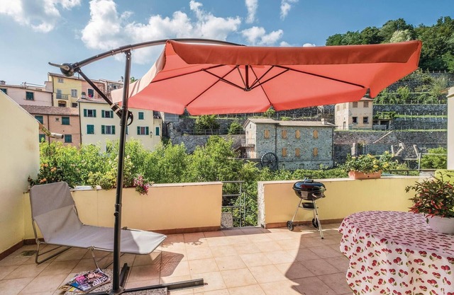 Amazing apartment in Varese Ligure