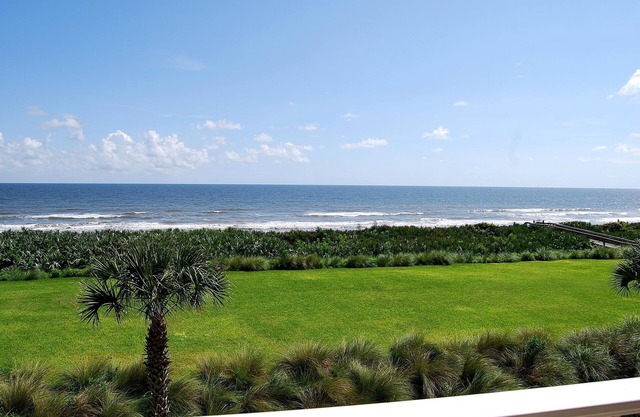Amazing Beach Front Oasis, 3 Br/3 Ba With Spectacular Views
