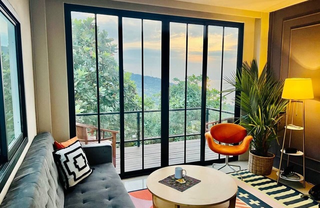 Amazing both side ocean view house! Cozy and