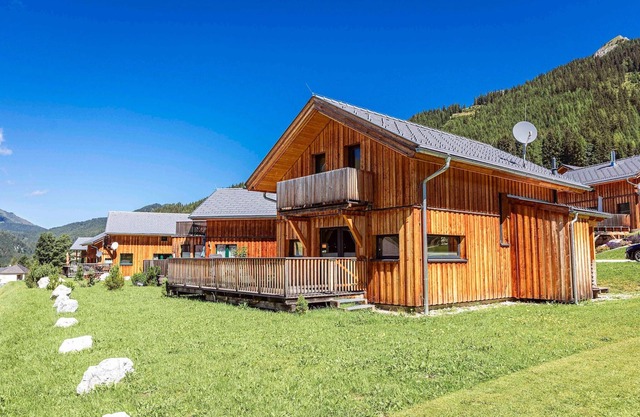 Amazing chalet with outdoor whirlpool