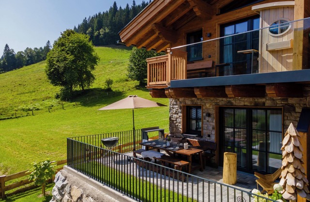 Amazing chalet with sauna right by the ski lift