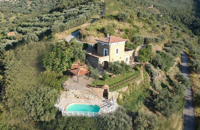 Amazing Classic Stone House: a green terrace overlooking sea, hill and mountain