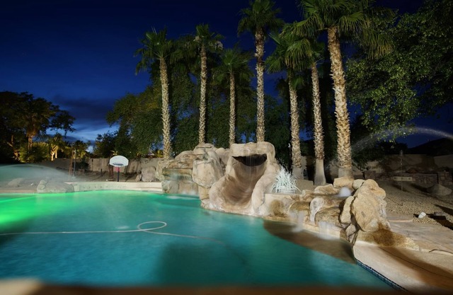 AMAZING CUSTOM HOME - OASIS RESORT STYLE POOL