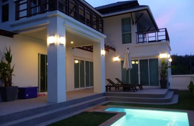 Amazing deals! Sea view villa with private swimming pool