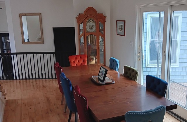 Amazing estate 1.3 miles from Ogunquit Beach 7 bedrooms 3 1/2 baths Remodeled.n