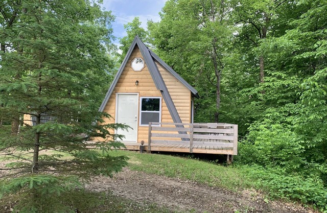 Amazing Glamping Cabin in the woods!