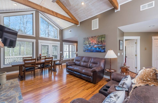 Amazing Grace on Mackey Creek | 5 Acres | Screened Porch | Fire Pit