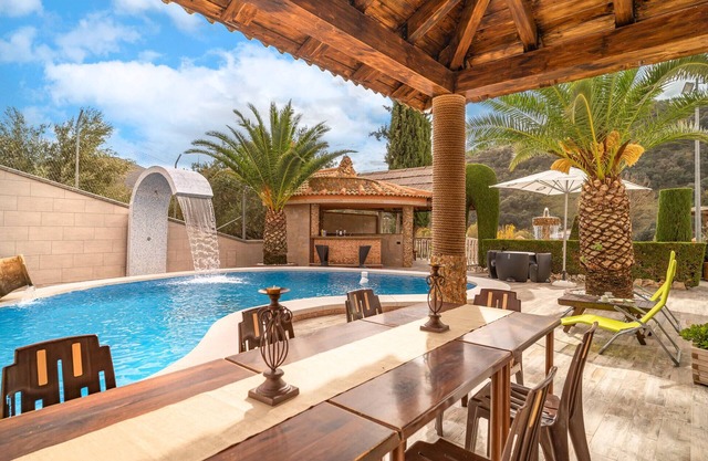 Amazing home in Algarinejo