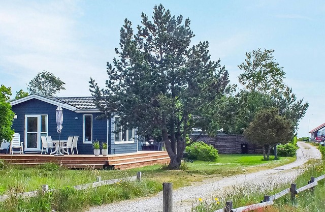 Amazing home in Børkop with kitchen
