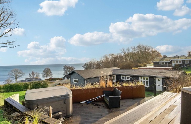 Amazing home in Børkop with WiFi