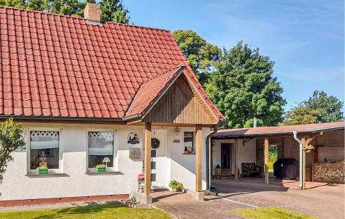 Amazing Home In Breesen Ot Kalübbe