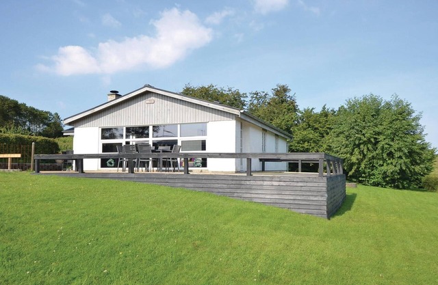 Amazing home in Broager with WiFi