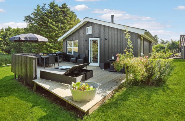 Amazing home in Broager with sauna