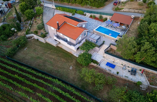 Amazing home in Drum with WiFi