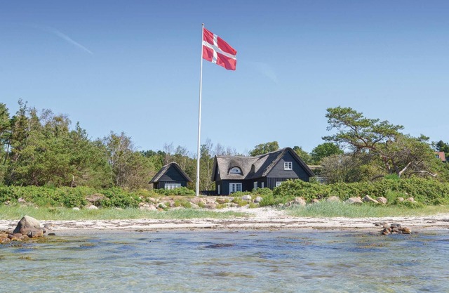 Amazing home in Ebeltoft with kitchen