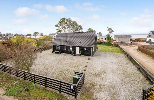 Amazing home in Ebeltoft with WiFi