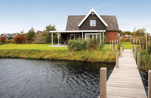 Amazing home in Giethoorn