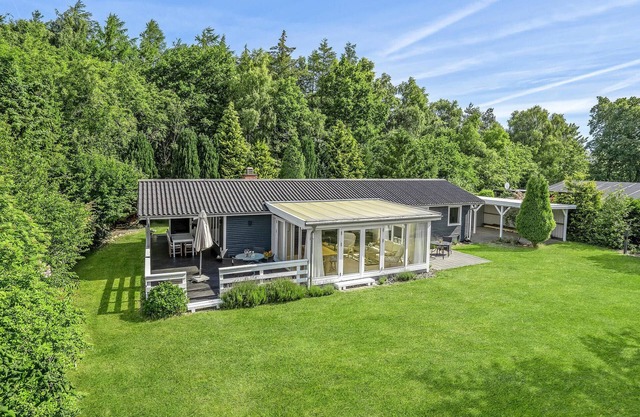 Amazing home in Grenaa with WiFi