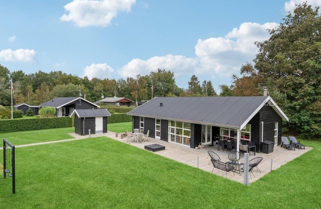 Amazing home in Hals with kitchen