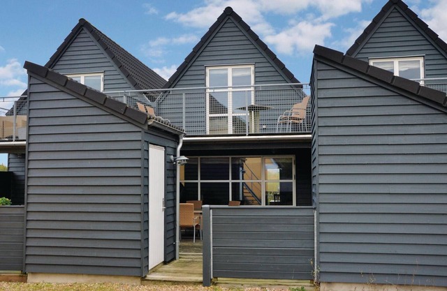 Amazing home in Henne with WiFi