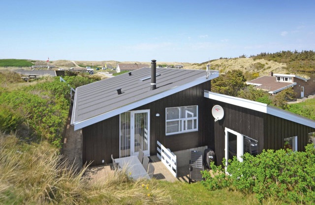 Amazing home in Hvide Sande with sauna