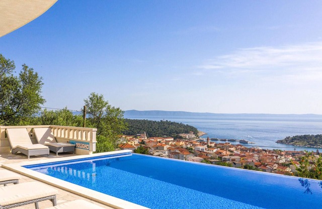 Amazing home in Makarska