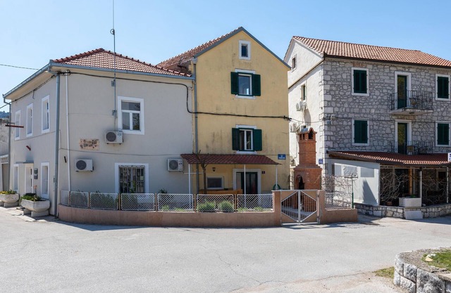 Amazing home in Opuzen with kitchen