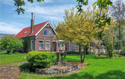 Amazing Home In Scharendijke With Wifi