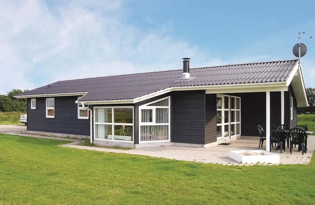 Amazing home in Storvorde with sauna