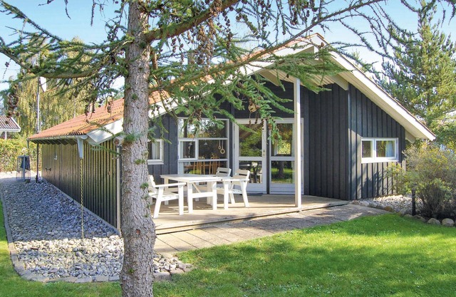 Amazing home in Sydals with WiFi