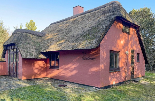 Amazing home in Ulfborg with WiFi