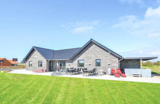 Amazing home in Vestervig with WiFi